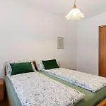 Bossi View Apartmán *